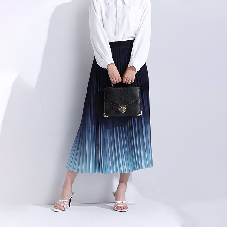China Factory Wholesale Ladies Sexy Leaf Print Pleated Slim Fit Casual Bag Hip Skirt